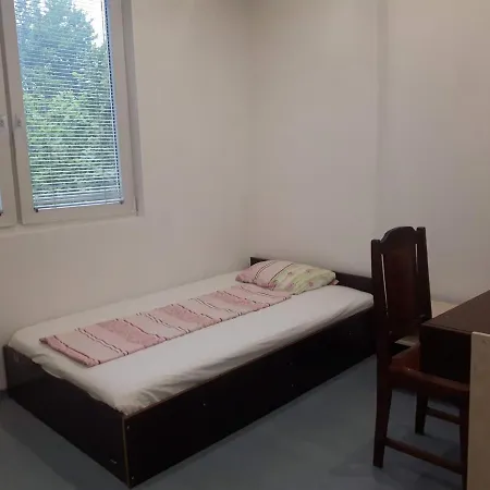 Apartment Center For 6 Persons *